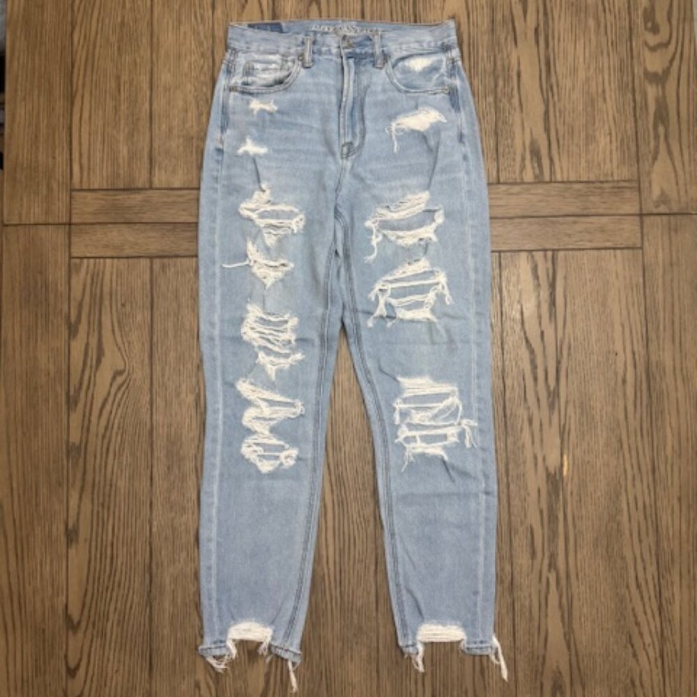 American Eagle Mom Jean